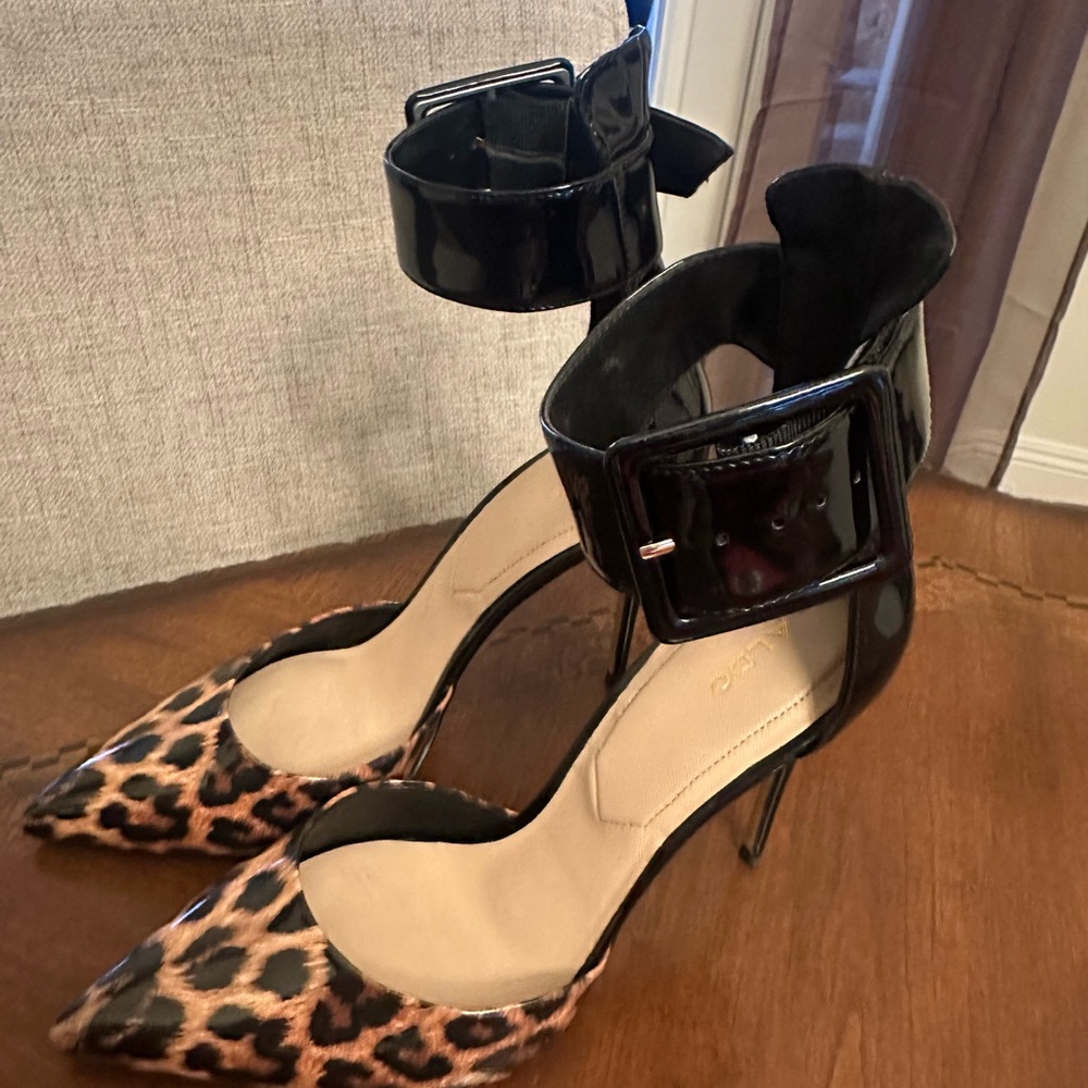 ALDO Animal Print Heels with Black Ankle Strap - Picture 3 of 7